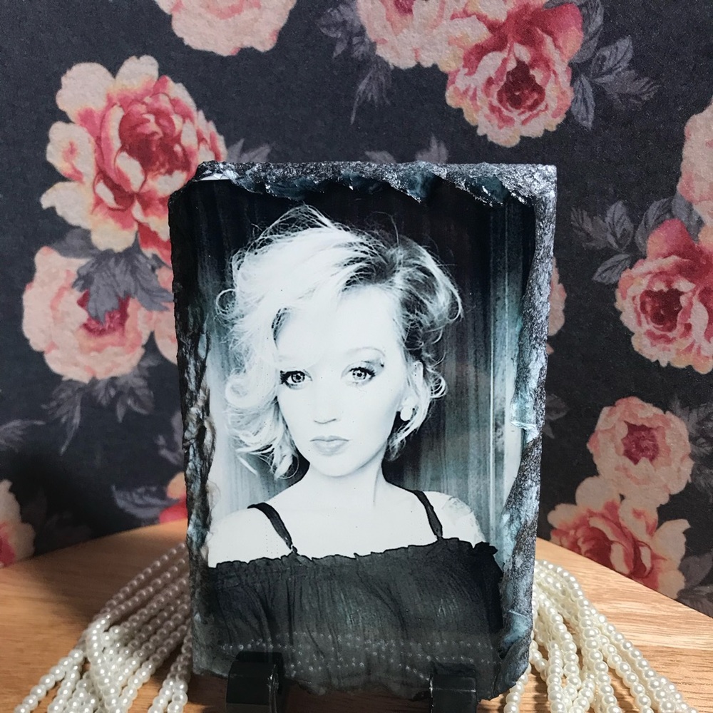 Slate rock with your image!